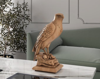 タカの木彫りの像、ハヤブサの鳥のフィギュアの装飾、木彫りの タカの木彫りの像、ハヤブサの鳥のフィギュアの装飾、木彫りの