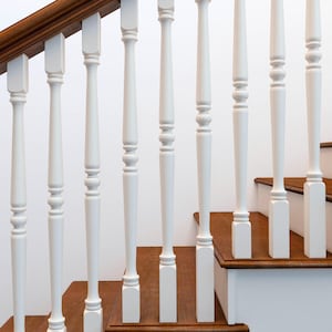 Classic chiseled baluster made of natural solid wood