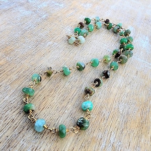 Collier ras de cou avec pierres précieuses chrysoprase en or, collier de 40 cm, collier de 40 cm, superposition de colliers, colliers de pierres précieuses marron vert