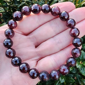 Red Garnet Beaded Gemstone Bracelet, Faceted Garnet Stretch Bracelet, 10mm Gemstone Bracelet, Deep Dark Red Bracelet, January Birthstone