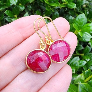 Ruby Gemstone Earrings Gold, Oval Shape Ruby Earrings, Dark Pink Earrings, Dainty Pretty Pink Earrings, One Inch Earrings, July Birthstone