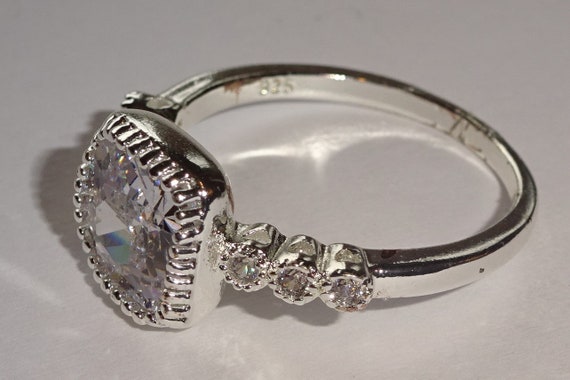 Stunning Cubic Zirconia And Sterling Silver Ring … - image 6