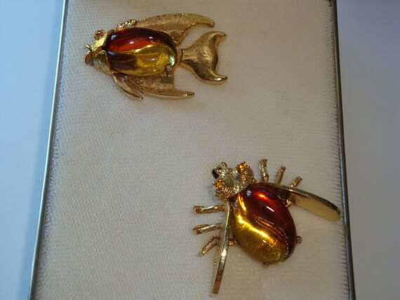 Vintage Risa NIB Angel Fish & Bee Pins Glass Belly