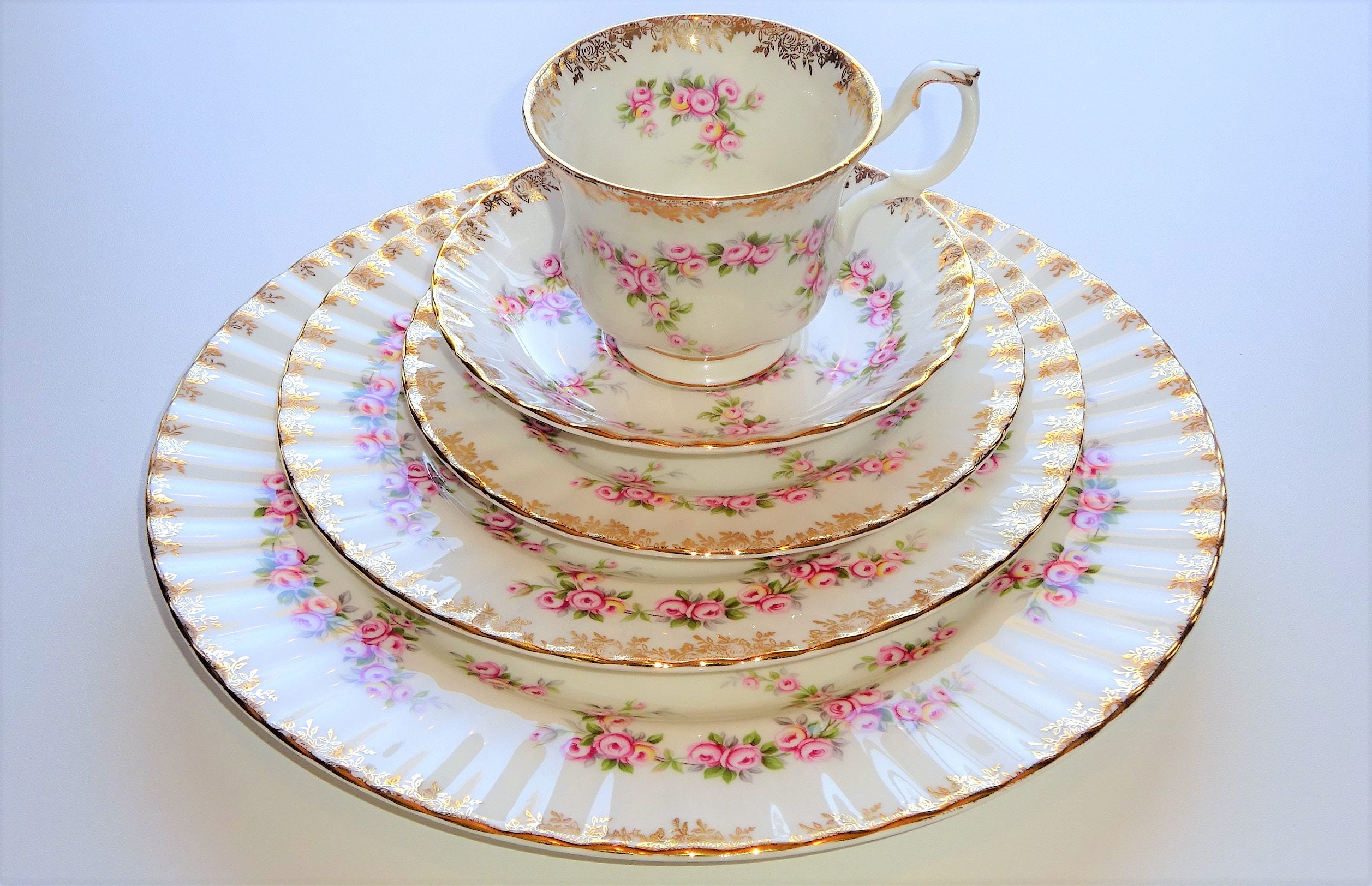 ロイヤルアルバート　  DIMITY ROSE セット Large Selection of Royal Albert England DIMITY ROSE Bone