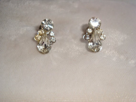 Vintage Coro Teardrop Rhinestone Screw Back Earrings