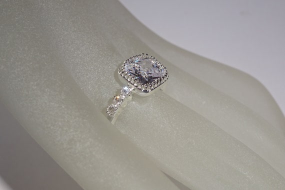 Stunning Cubic Zirconia And Sterling Silver Ring … - image 2