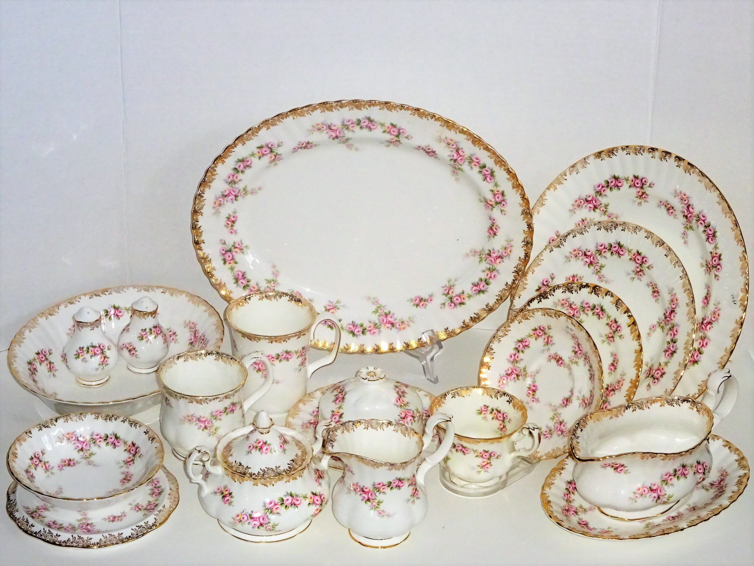 ロイヤルアルバート　  DIMITY ROSE セット Large Selection of Royal Albert England DIMITY ROSE Bone