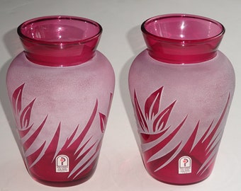 Pilgrim Cranberry Glass Frosted Etched Vase Signed Kelsey Murphy w/ Original Sticker