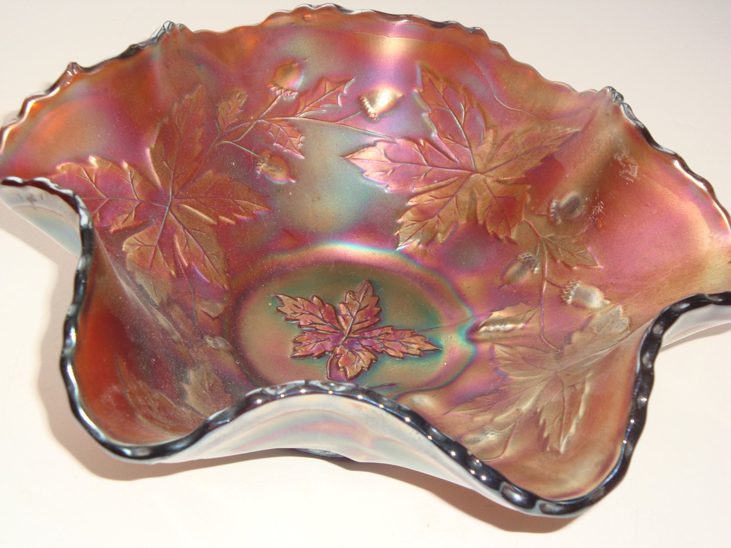 Fenton Carnival Glass AUTUMN ACORN Ruffled Bowl
