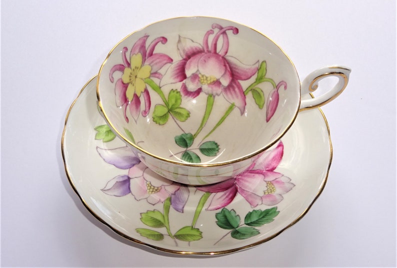 PHENOMENAL Columbine Flowers Tea Cup and Saucer by Tuscan England