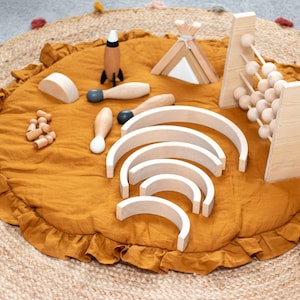 Mustard Linen Baby Play Mat, Round Floor Rug, Newborn Baby Padded Play Mat, Gift for Baby Shower