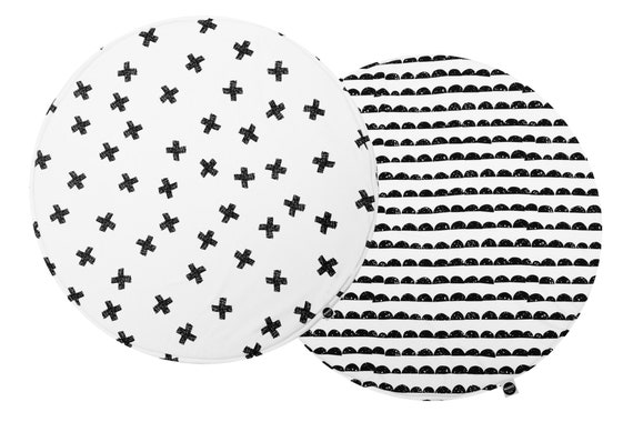 black and white tummy time mat