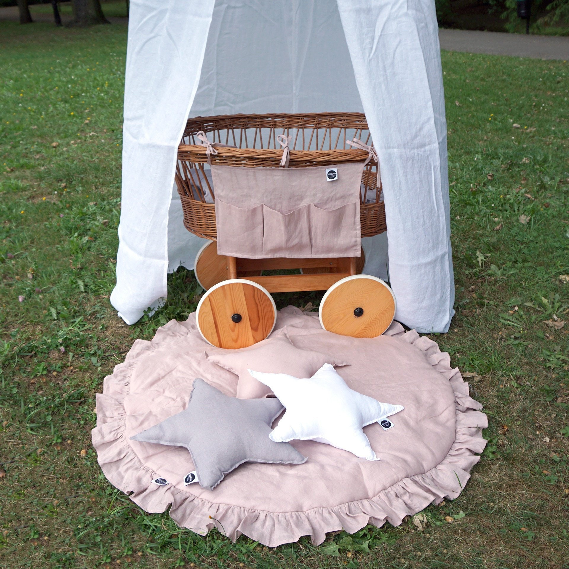 ruffled round playmat