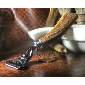 Antler/Stag Handle Mach 3 Shaving Razor by Every Knight Forge