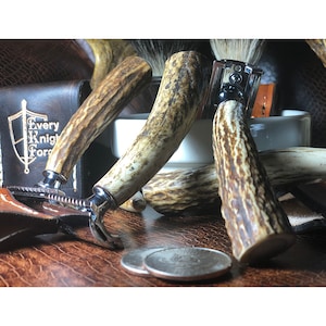 Antler/Stag Handle Double Edge Safety Razor by Every Knight Forge