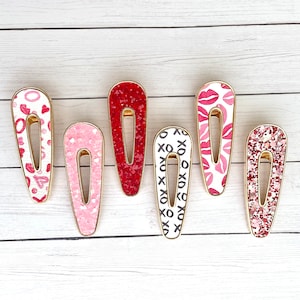 Valentine’s Glitter Clip, You Choose 1! | 7 Shapes | Chunky Glitter Hair Clip, Faux Leather Clip, Duckbill Clip, BUY 3 GET 1 FREE!