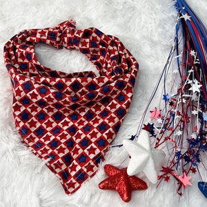 Patriotic Star Dog Bandana, Dog Bandana, Pet Bandana, Tie Bandana, Tie-on Pet Scarf, Dog Gift, Pet Clothing, Dog Neckwear, Handmade