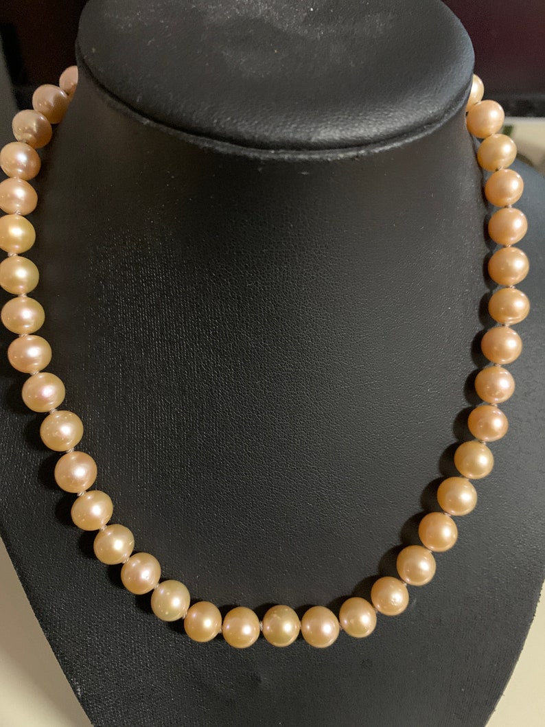 One strand of round peach pearl choker necklace Gold filled CZ ring clasp Hand Knotted on double silk thread 14600