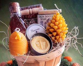 DELUXE HONEY AND HIVE GIFT BASKET RAW HONEY, BEESWAX CANDLE AND