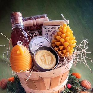 Relatiegeschenkmand voor de feestdagen Gastronomische geschenkmand - Onze speciale unieke honing- en bijenkorfgeschenkmand! Voor mannen of vrouwen