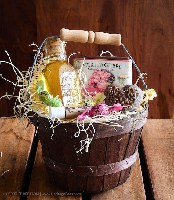 Small valentines gift baskets