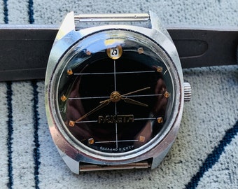 Reloj coleccionable RAKETA Calendario de 12 horas 2614h Petrodvorets fabricado en la URSS/Reloj de pulsera para hombre ROCKET diseño clásico cuerda manual/montre