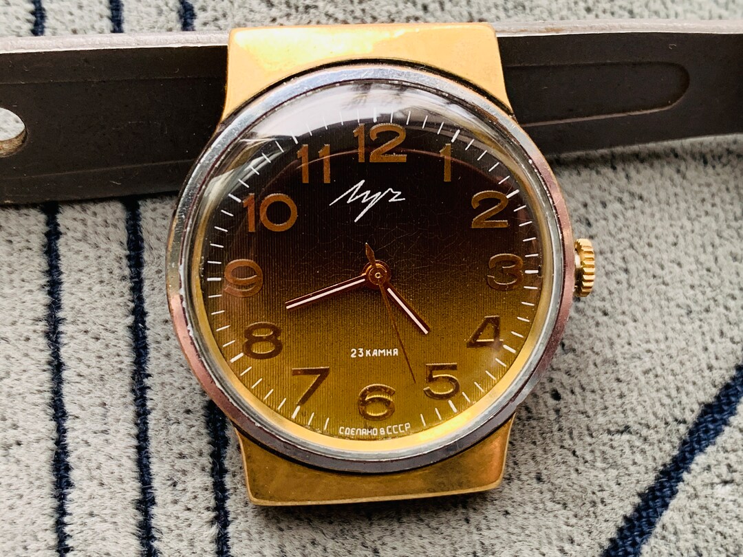 Montre Mécanique Ancienne Luch URSS - Calibre 2209, Année 1980 - Bracelet Cuir Noir