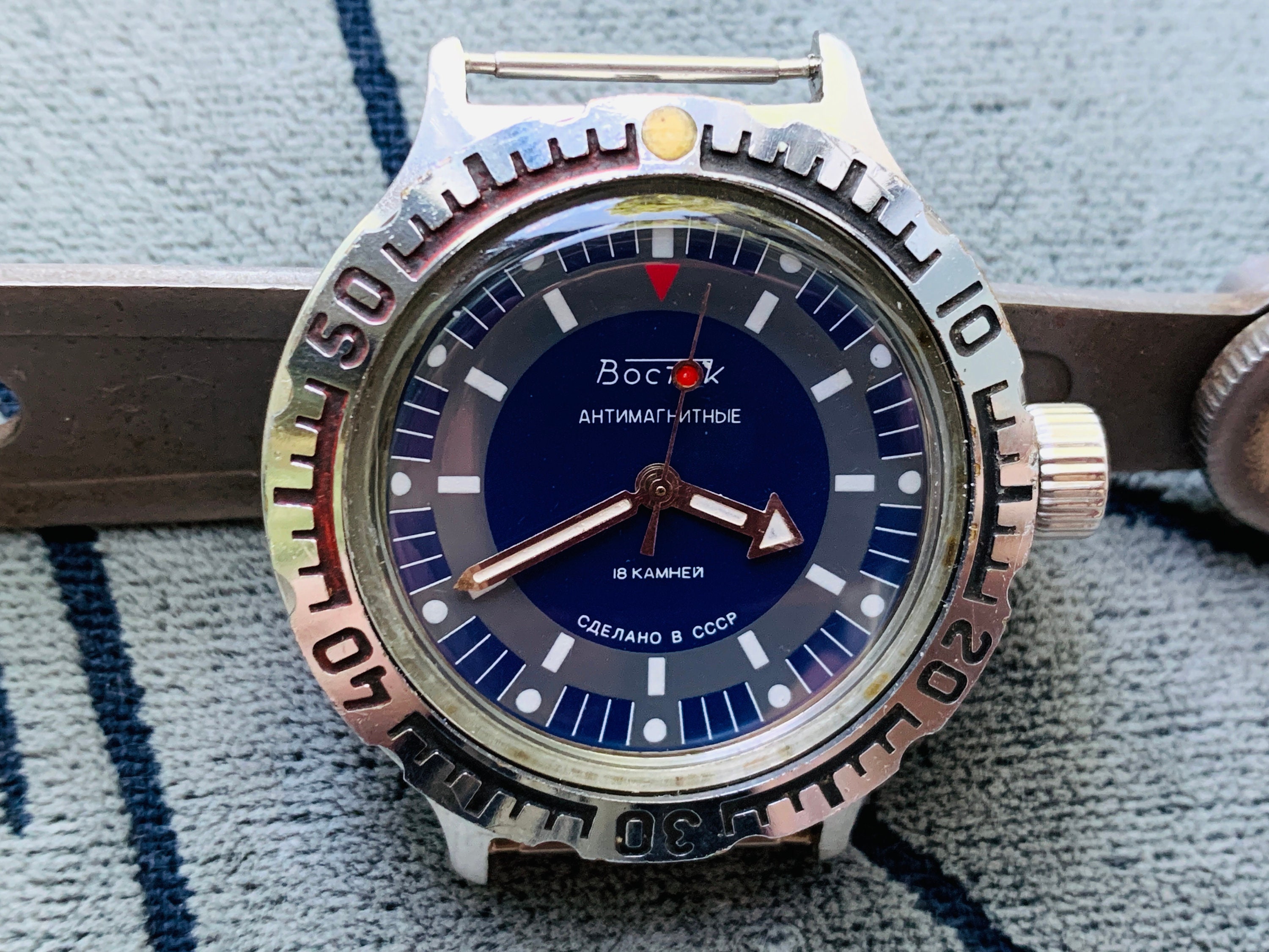 VOSTOK ボストーク 手巻き腕時計 ロシア タイバーズ ソ連軍 VOSTOK ボストーク 手巻き腕時計 ロシア タイバーズ ソ連軍