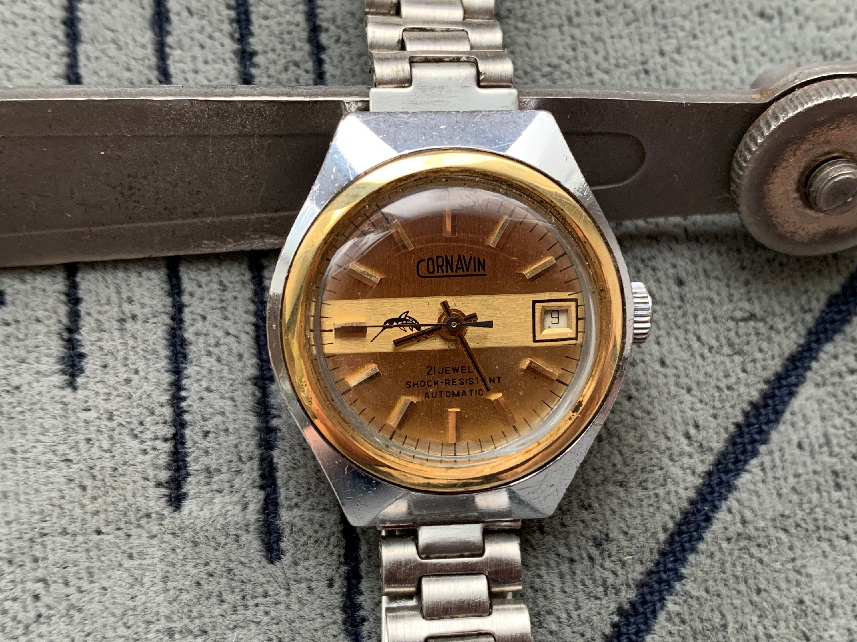 Ladies Watch CORNAVIN 21 Jewels Automatic With Calendar Frame Made