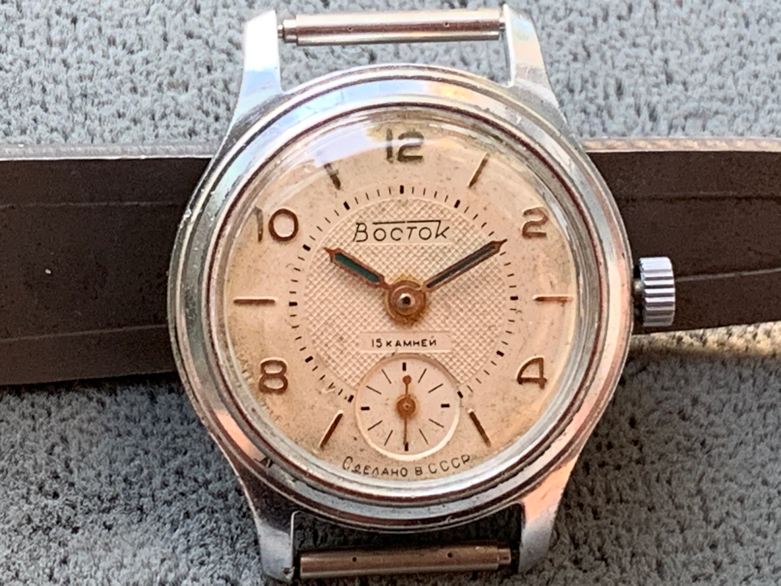 Early Soviet Watch Vostok 15 Jewels 2602 Manual Winding  Chistopol/collectible Watch WOSTOK Classic Design Small Case Made in Soviet  Union SU - Etsy Canada