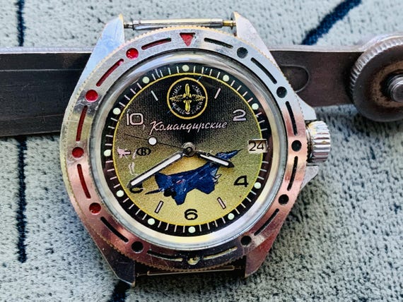 Collectible watch VOSTOK AirCraft komandirskie iridescent dial/Men's Wrist Watch WOSTOK military style hologram face Aviation Chistopol