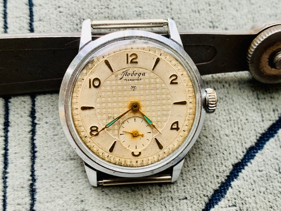 Collectible Watch POBEDA 15 jewels early classic … - image 5