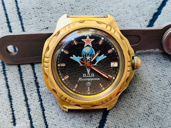 Reloj coleccionable VOSTOK Paratrooper VDV con calendario Reloj de