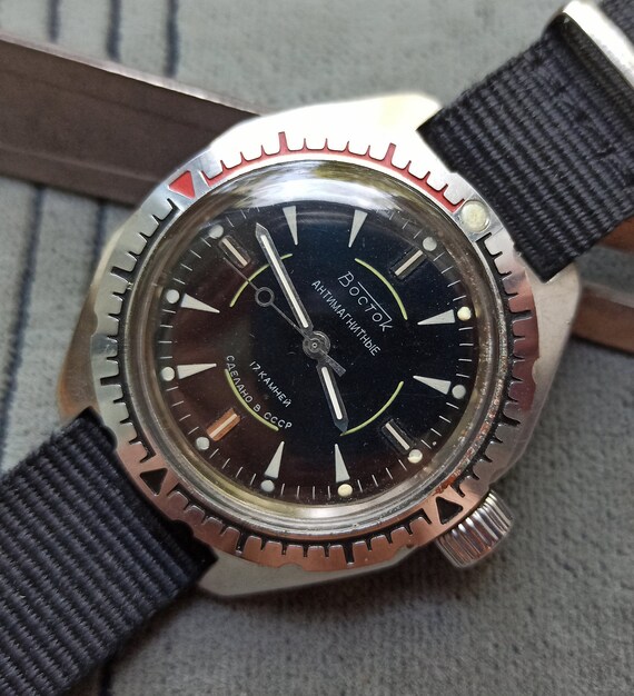 VOSTOK Amphibian Antimagnetic 17 Jewels 