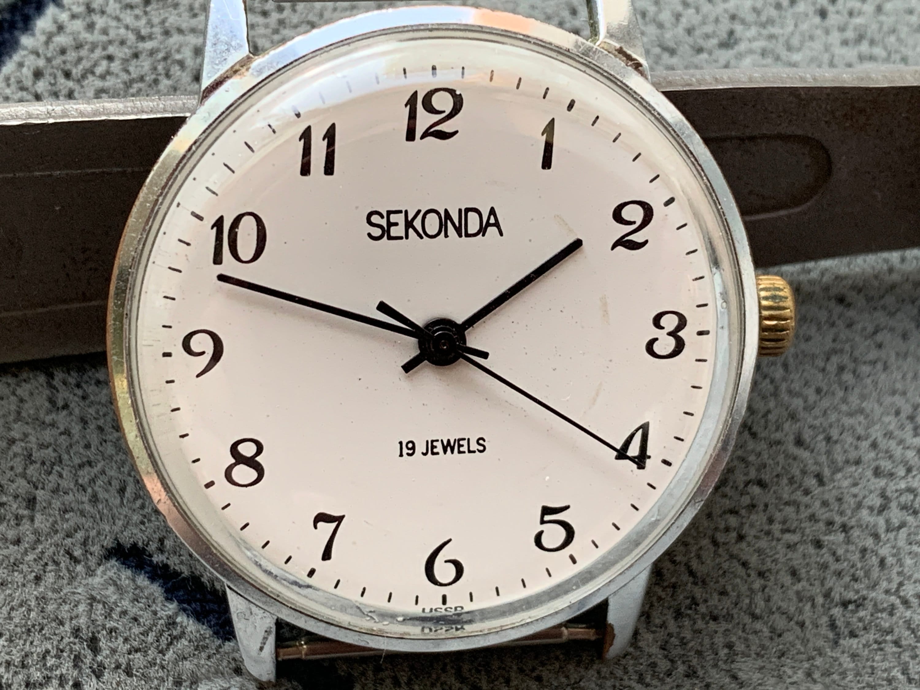 Collectible watch SEKONDA 19 jewels manual winding PChZ made ...