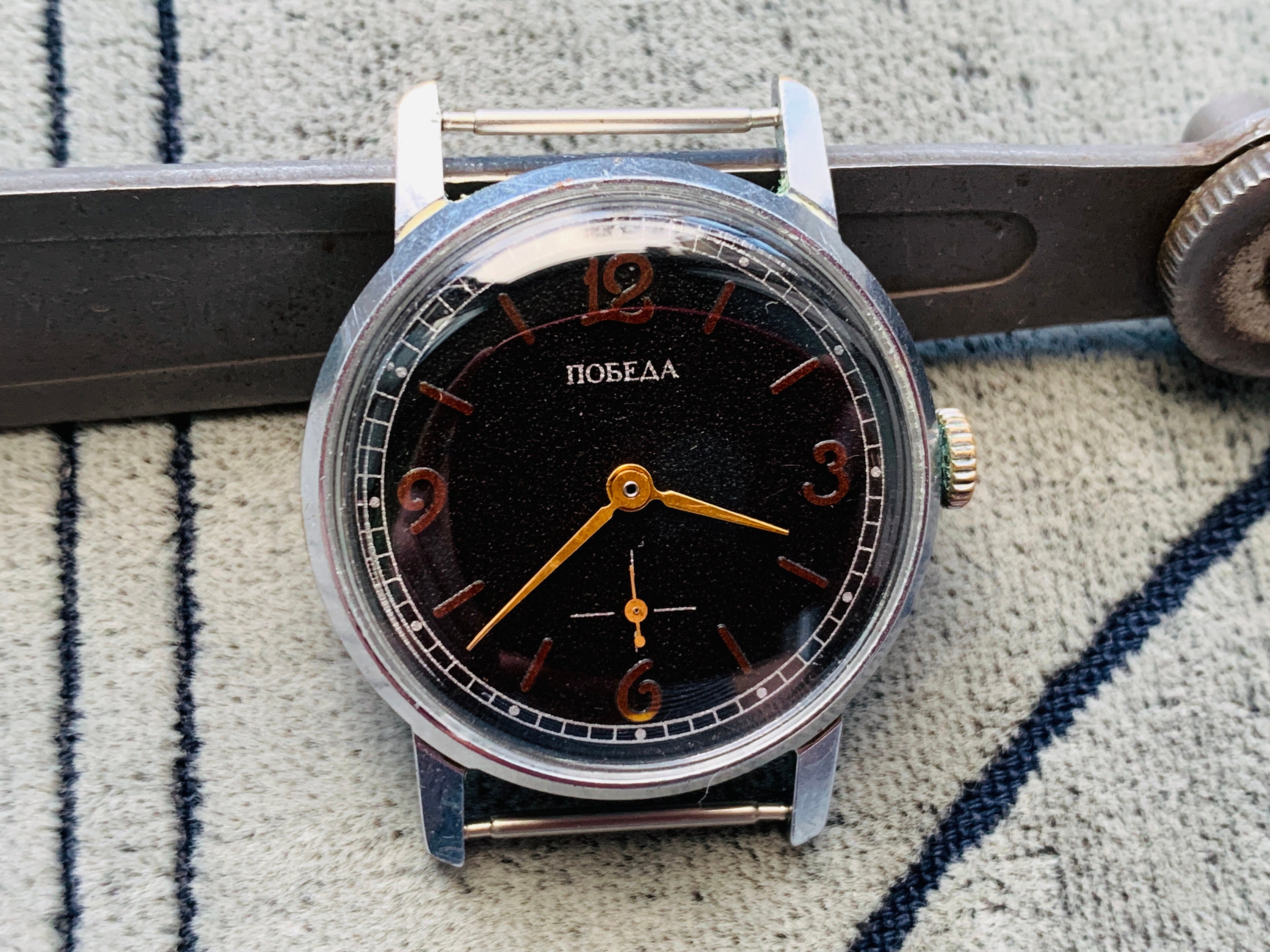 Montre-bracelet Enfant Vintage URSS - Marque Pobeda - Occasion - Modèle Unisexe