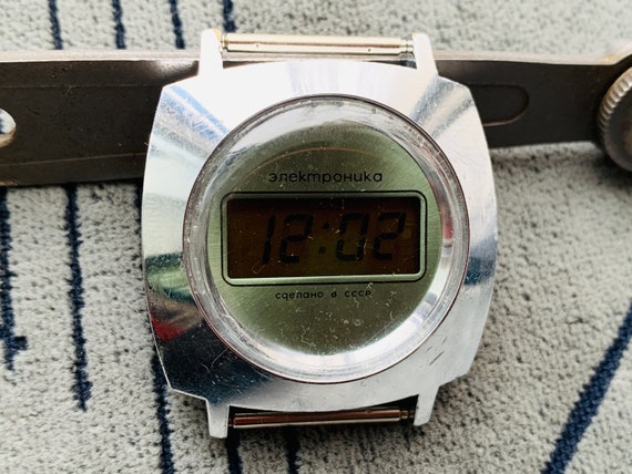 Collectible watch ELEKTRONIKA 5 (B6-02) early rar… - image 3