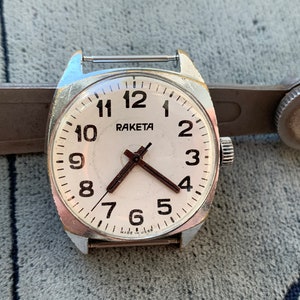 Collectible watch RAKETA 2610 antimagnetic shield inside manual winding PChZ made in USSR/Men&#39;s Wrist Watch Rocket classic design made in Su
