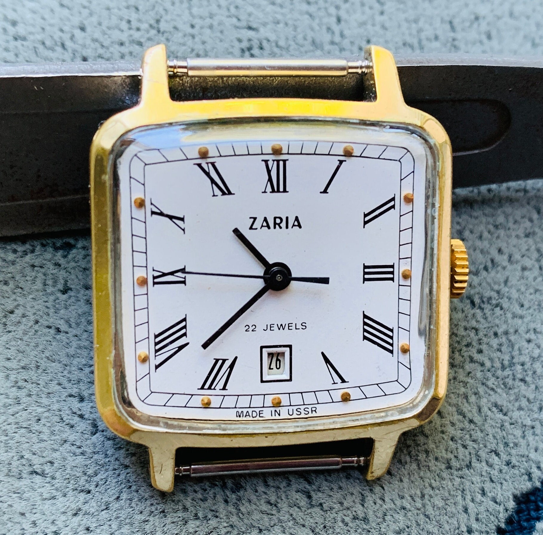 Vintage ZARIA Damenuhr: 22 Jewels, UdSSR Made, Kalender