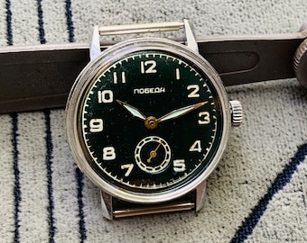 Herenpolshorloge POBEDA militaire stijl klassiek ontwerp gemaakt in de USSR/verzamelhorloge Победа Victory vroege wijzerplaat gemaakt in de Sovjet-Unie