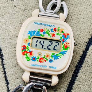 Collectible watch ELEKTRONIKA 5 junior size folk motifs with flowers/Kids watch Elektronika Five 1991/USSR watch Электроника digital quartz