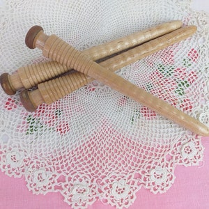 3 Vintage 1940&#39;s Wooden Spinning Bobbins ~ Brass Top ~ Bee Hive Honey Dipper Style ~ Quills