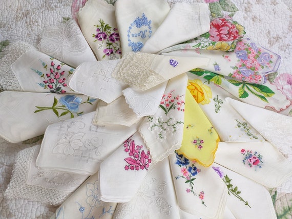 Lot of 26 Gorgeous Hankies from the Late 1800's-1… - image 5