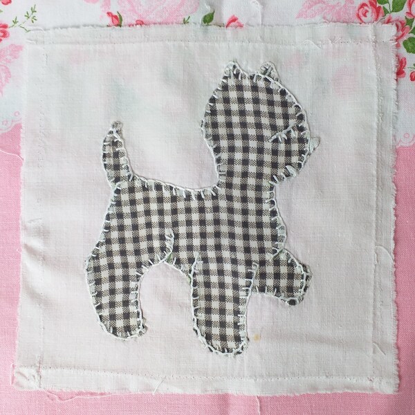 LAST ONE! Vintage Cutest Ever Little Kitten Applique and Embroidery Quilt Block, Applique is Flour Sack Fabric