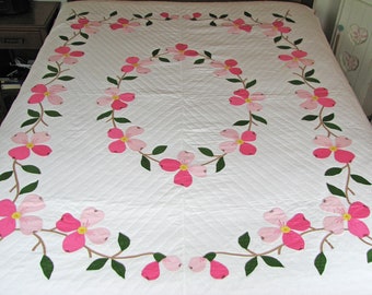 Sweet Hard to Find Vintage Dogwood Quilt from Private Collection - 70" X 96" - 8 spi - Gorgeous!