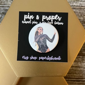 B Inspired RWT Pin Back Button
