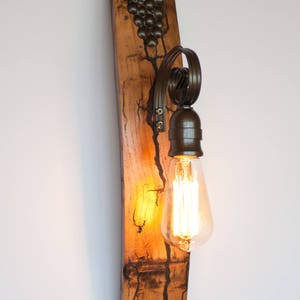 Rustikale Wandleuchte - Wandlampe - Fassende Wandleuchte - Holz- und Metallleuchten