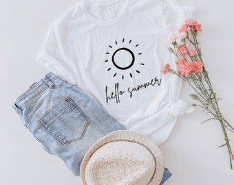 Hello Summer Women's Favorite Tee