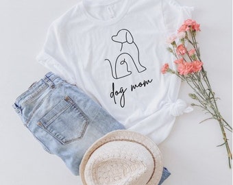 Dog Mom Women's Favorite Tee