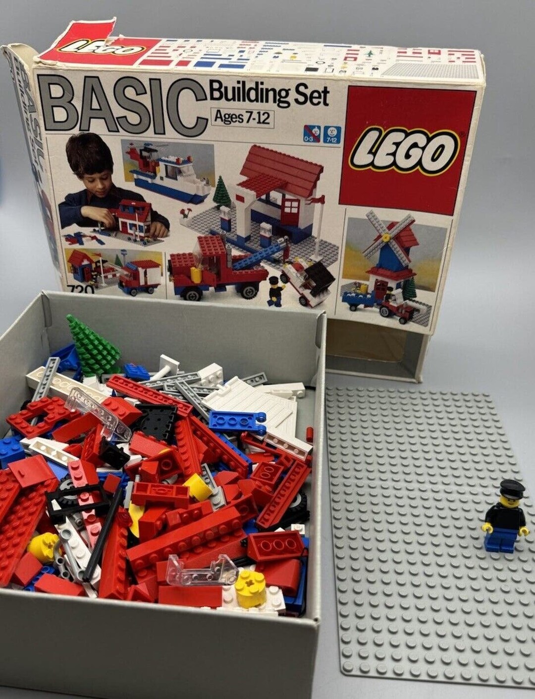 LEGO Vintage Basic Building Set 720 Bricks Minifig Box Almost Complete ...